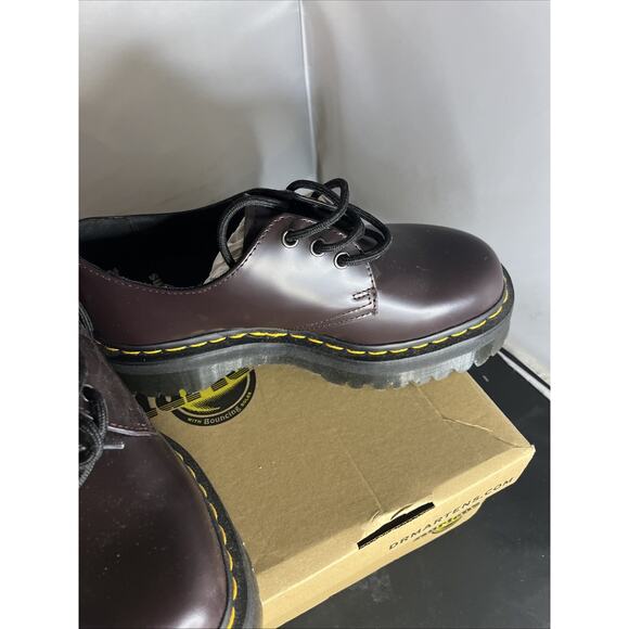 New Dr. Martens Smooth Leather Platform Shoe Size Ladies 9/ Men 8 27332 - Picture 4 of 9